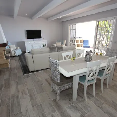 Casa Herrenhaus Montimar Lägenhet