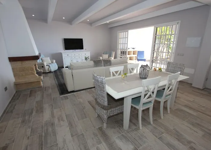 Casa Herrenhaus Montimar 公寓